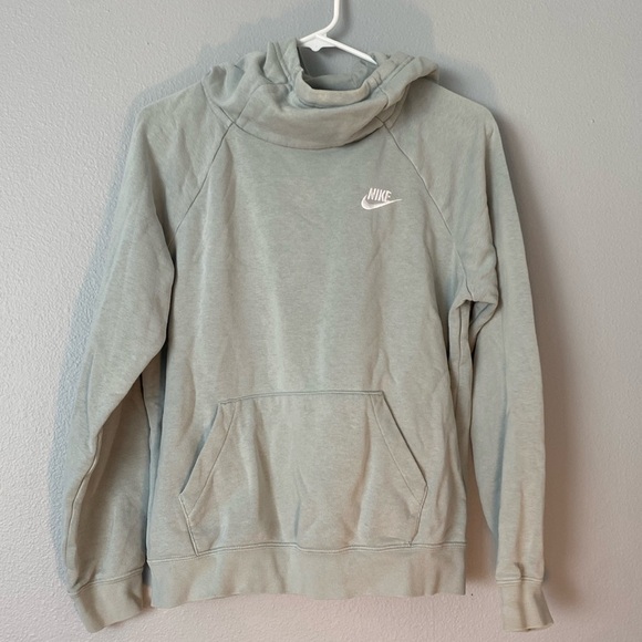 Nike Tops - Nike Sweatshirt